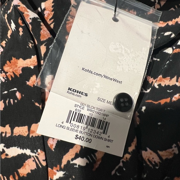 Nine West Women's Button Down Blouse Black Tiger Stripes Size Medium NWT - Picture 6 of 8